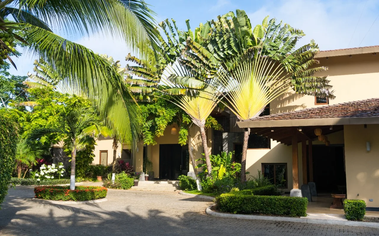 Exclusive Luxury Home Casa Faro Azul (14)