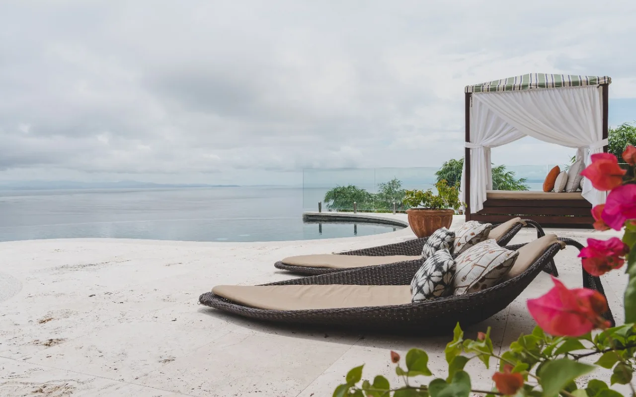 Exclusive Luxury Home Casa Faro Azul (4)