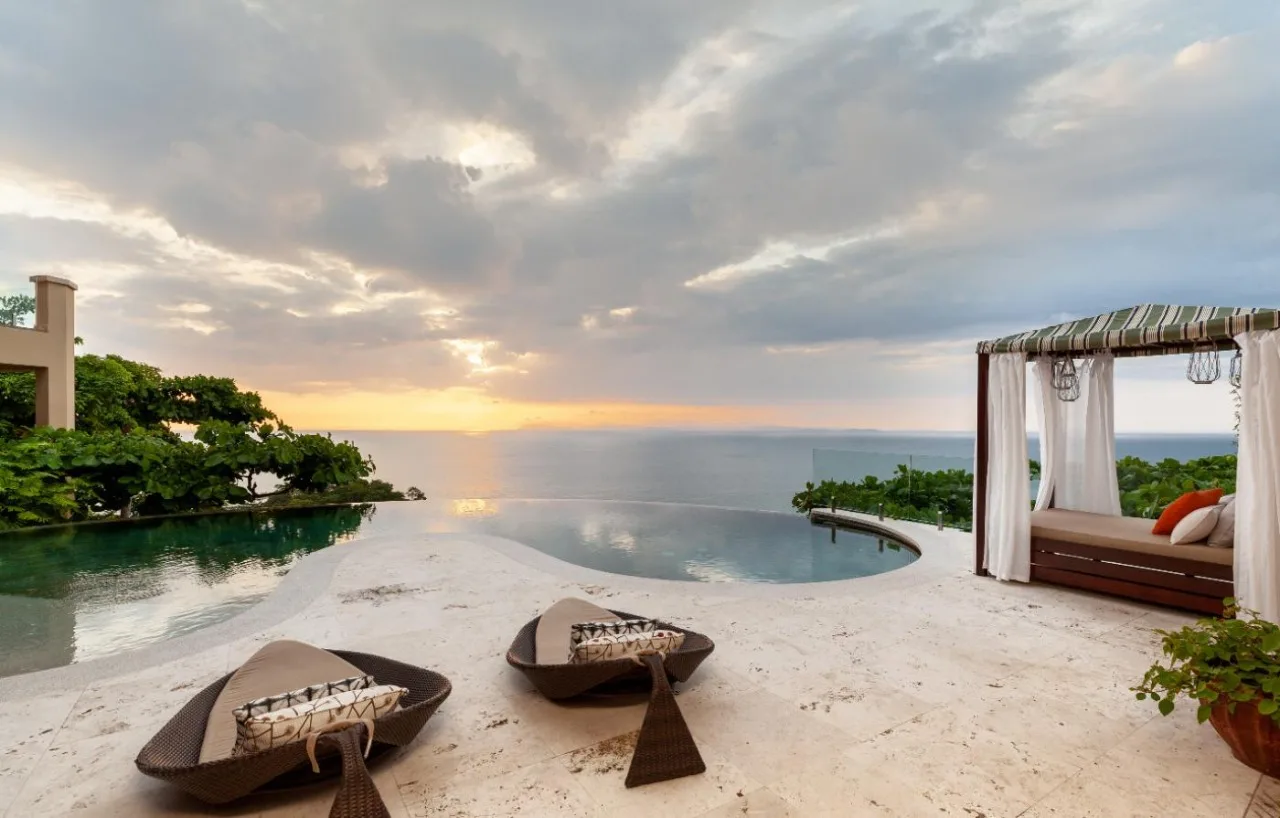 Exclusive Luxury Home Casa Faro Azul (5)