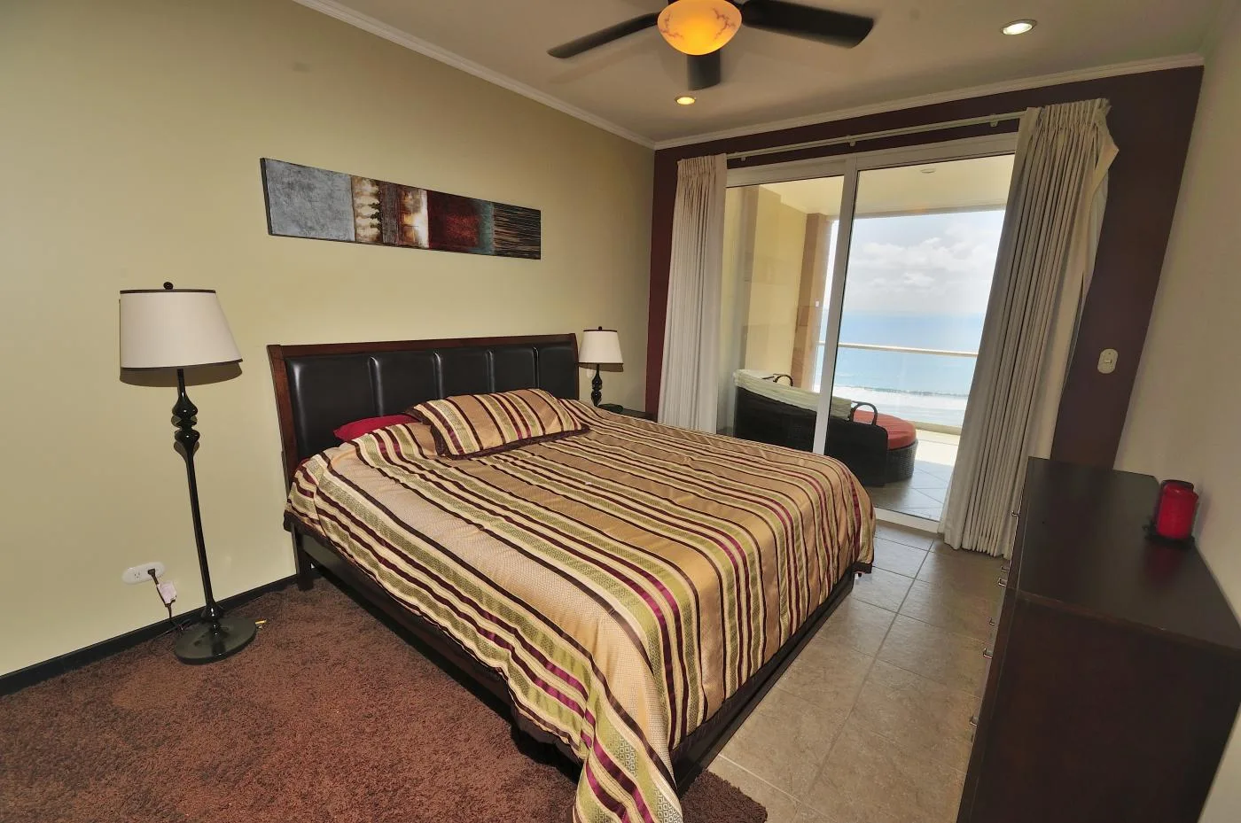 Luxury oceanfront condo For Sale 1101 (5)