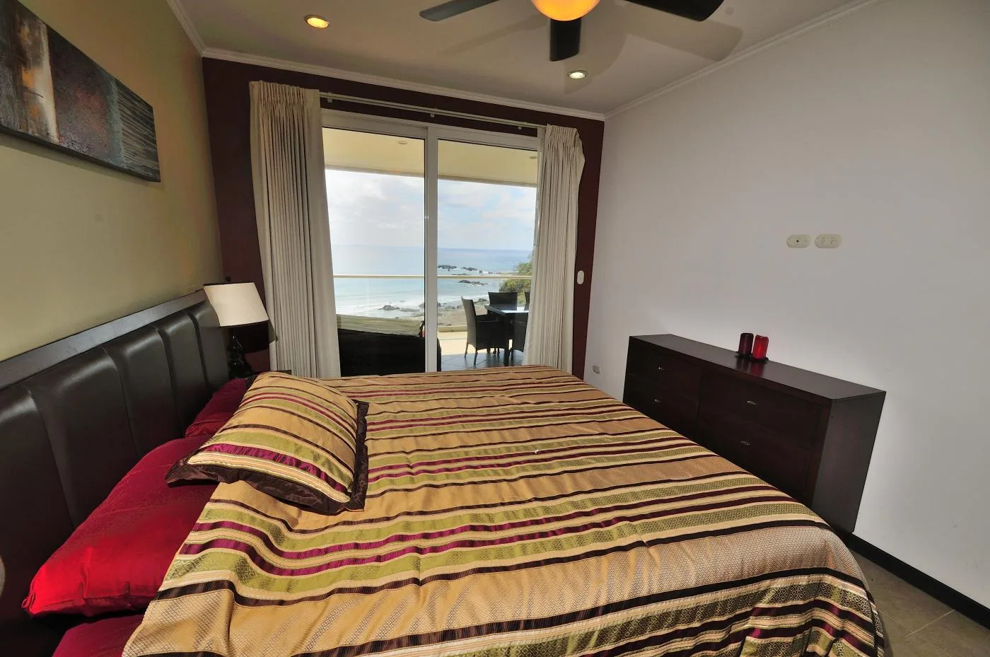 Luxury oceanfront condo For Sale 1101 (6)