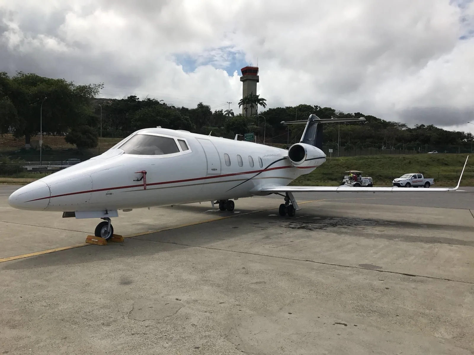 Private Jet (3)